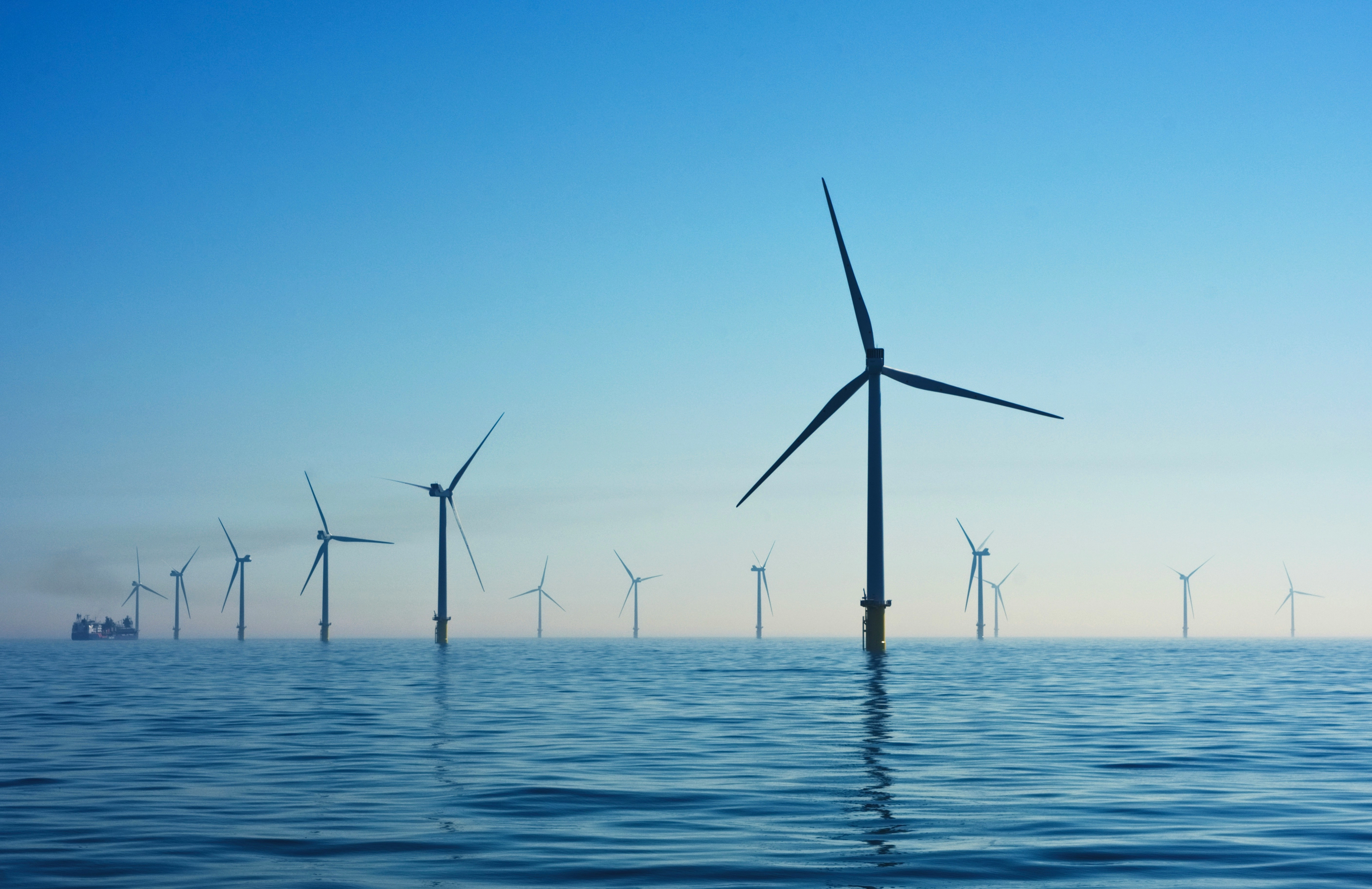 Parc éolien offshore en mer pour la maintenance des énergies marines renouvelables EMR